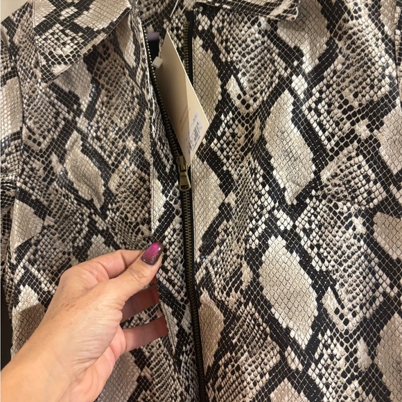 Choosy Snake Print Faux Leather Trench Jacket NWT - Picture 5 of 10